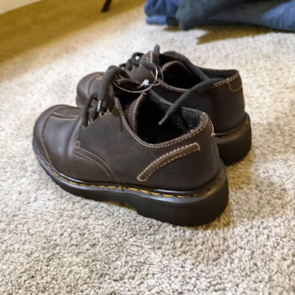 Dr. Martens AW004 Brown Leather Oxford Shoes 9469 Yellow‎ Stitch Men Size 7